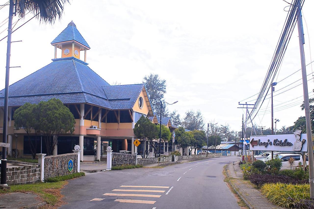 Aa Residen Luxury Condo Homestay 18Mins Walk Tanjung Aru Beach & Golf Course, Not Beach Side Resort Кота Кинабалу Екстериор снимка