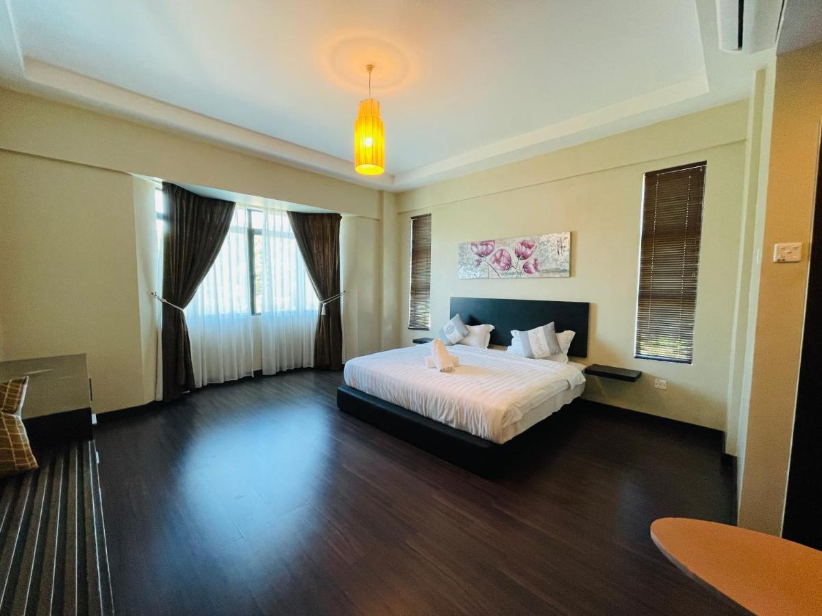 Aa Residen Luxury Condo Homestay 18Mins Walk Tanjung Aru Beach & Golf Course, Not Beach Side Resort Кота Кинабалу Екстериор снимка
