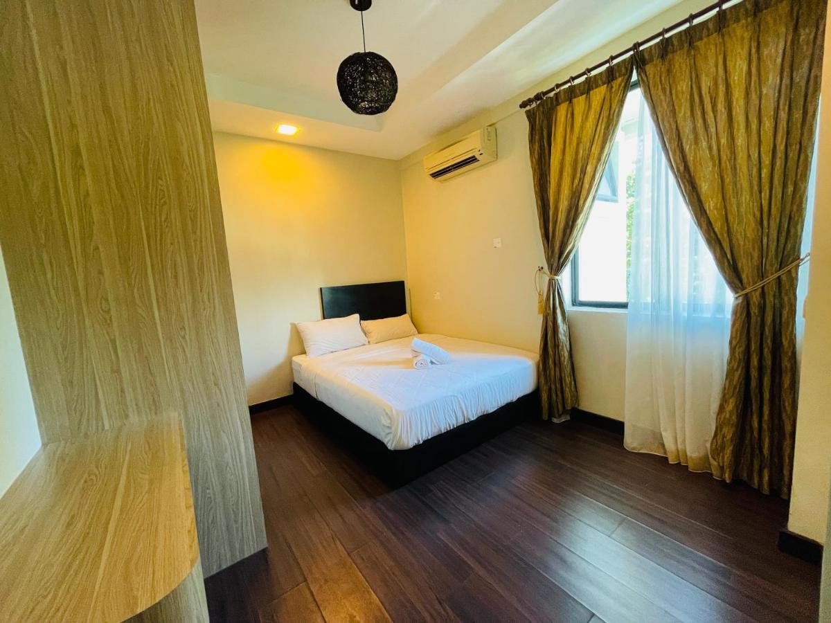 Aa Residen Luxury Condo Homestay 18Mins Walk Tanjung Aru Beach & Golf Course, Not Beach Side Resort Кота Кинабалу Екстериор снимка